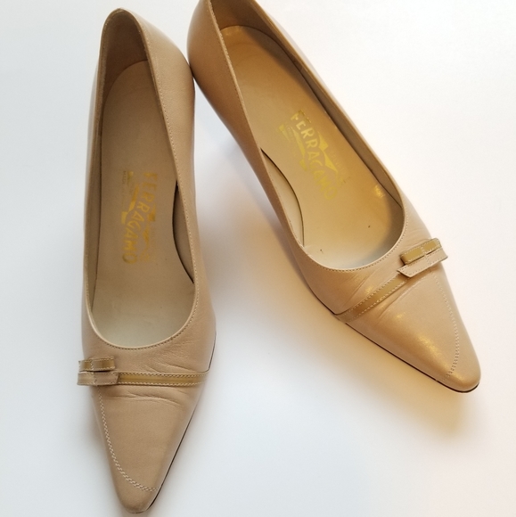 Salvatore Ferragamo Shoes - Salvatore Ferragamo Beige size 5 heels